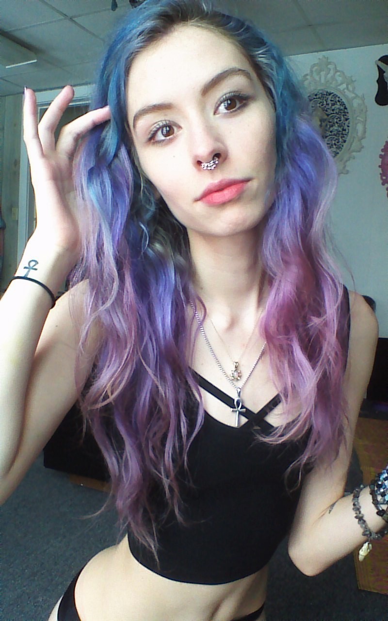 cummy–eyelids: Okay spring weather i’m ready for you hurry tf up