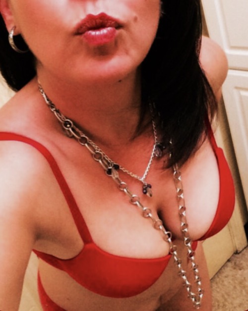camarogirl1331:  Incapacitated today so this Friday Red is a repost of a previous pic…..hope you can forgive 😉🇺🇸💋💜 