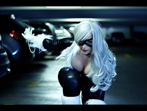kana-cosplay:  Here’s my latest cosplay: Black Cat from Spider-man. I had a lot of fun and felt purrrrtastic :3 Hope you like it! Wanna see more? https://www.facebook.com/KANA.Cosplay 