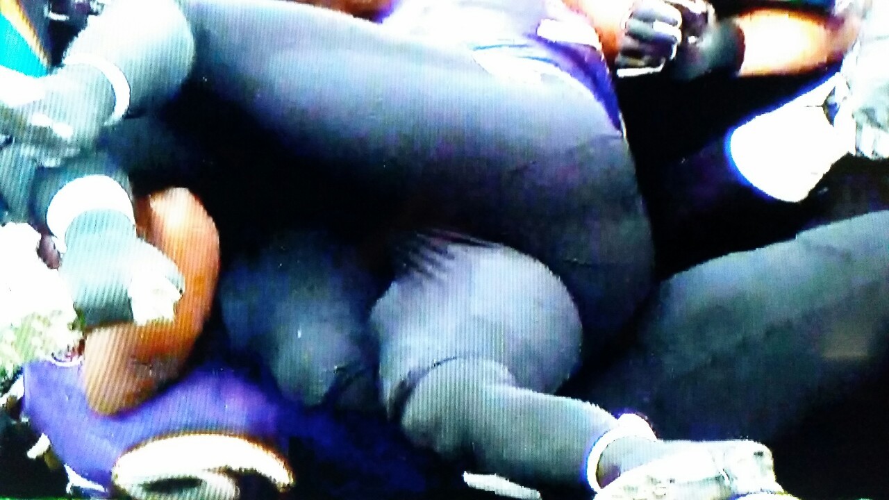 bigjai3:  Terrell Suggs and his Plump Muscle Ass!! Best ass in the NFL!!@