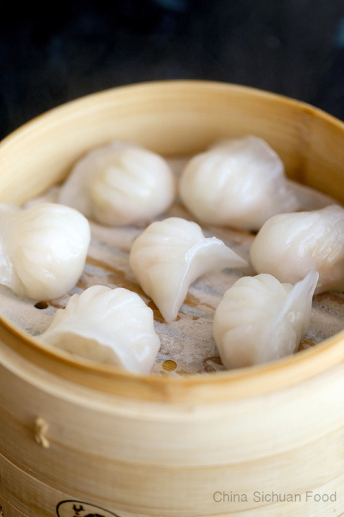 foodffs:Har Gow (Dim Sum Dumplings)Follow for recipesIs this how you roll?