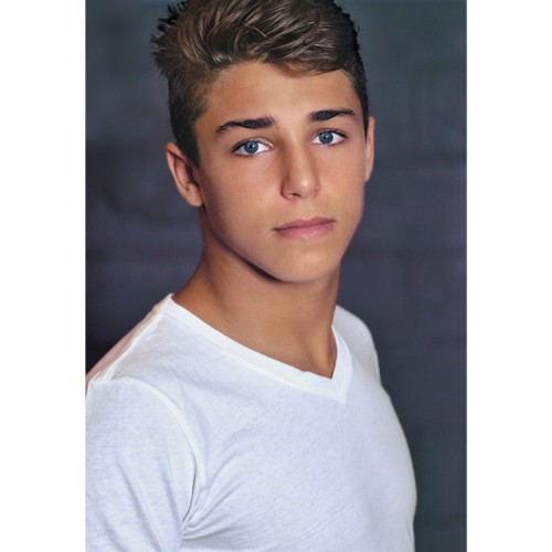 tannerzagarino:  Tanner Zagarino