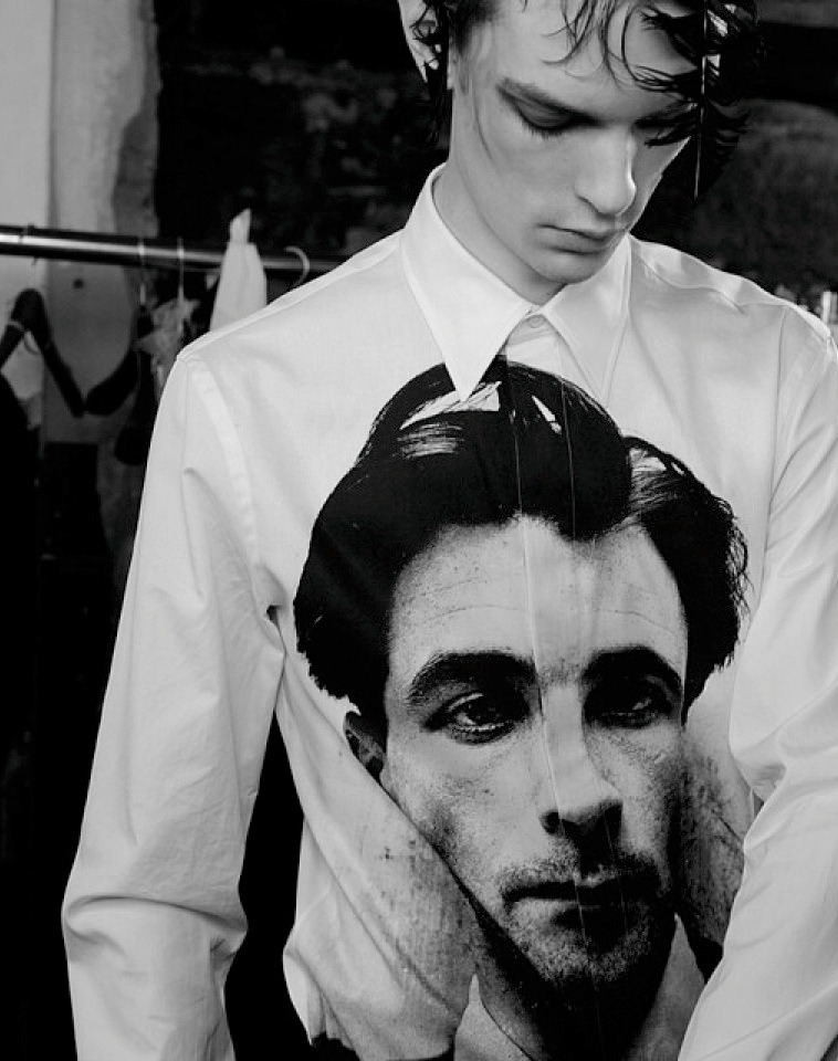 hauteinnocence:  Backstage Candid: Alexander McQueen A/W 2014 Menswear