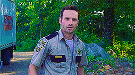 ravemreyes:  the walking dead: gifset per episode | season one, episode three - tell