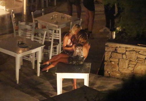 skirt-and-panties:  Nicole Scherzinger - Upskirt and Lesbian kiss - 2015/06