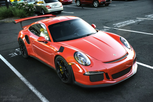 automotivated:   	gt3rs by Tom Forbes    
