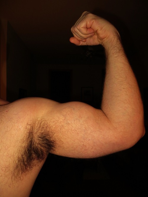 XXX armpitluvrs:  spaceboyjd submitted to armpitluvrs: photo