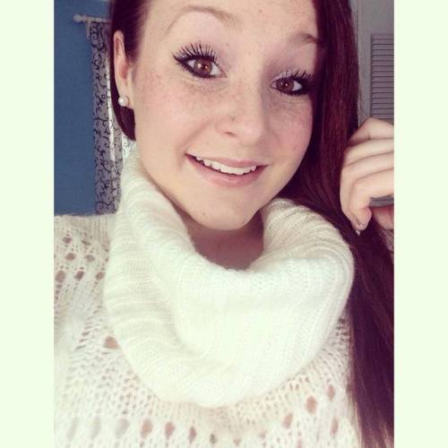 dumbsltxpose3:2isntenough:easyslutluvr:lauraeytchisonexposed:fredsilverman221:Kacy Cookwww.facebook.