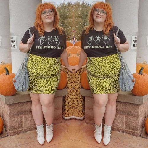 theheftyhideaway: Feeling my oats, getting my spoopy self out in the beautiful fall weather. I had t