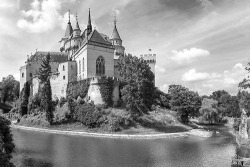 fiach-dubh:  Bojnice Castle, Slovakia. 