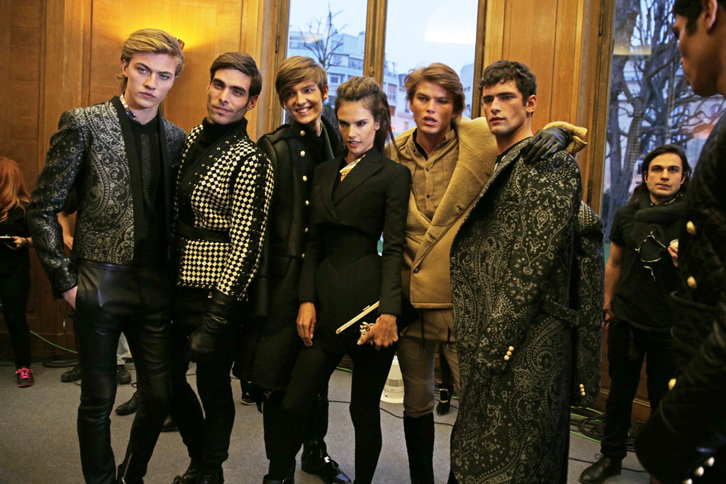 adoreseanopry:  HQ: Sean O'Pry backstage at Balmain, F/W 2016 at PFW.