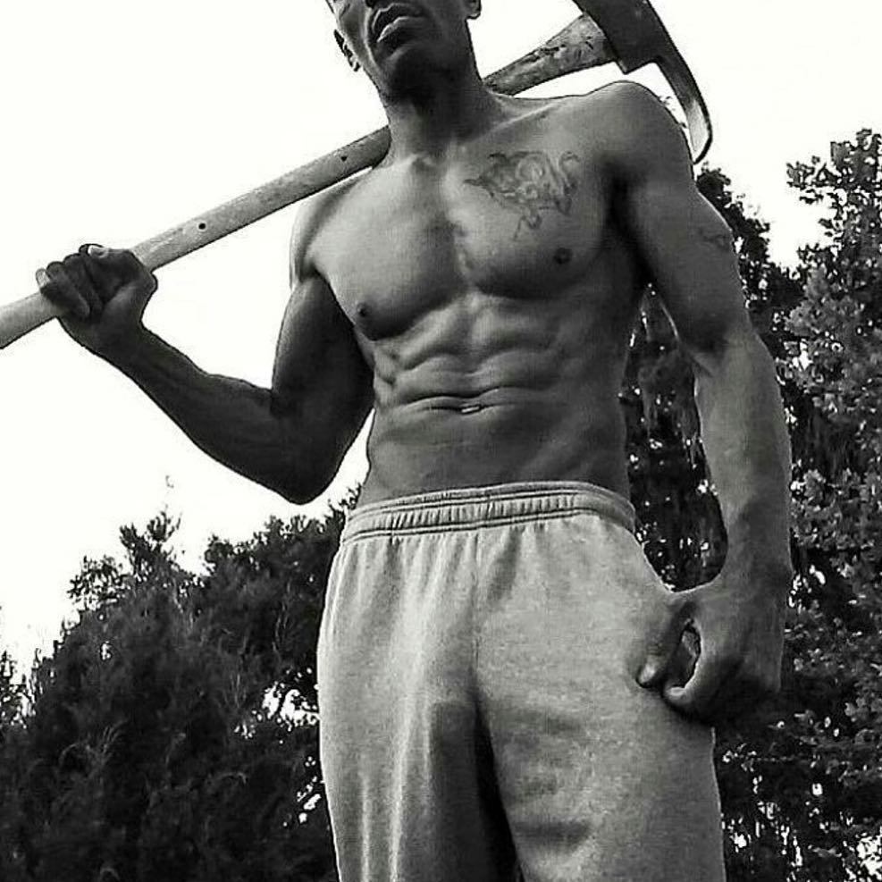 luvphattazz:  phelps1252: Gray Sweat Pants Season    A few of them can tag team this