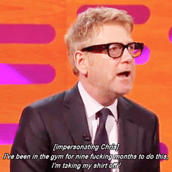 thoriolanus:Kenneth Branagh talking about Chris Hemsworth’s psysique and filming a certain scene of 