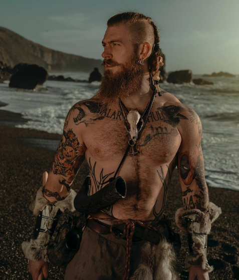 alanspazzaliartist:Kyle Sullivan viking model