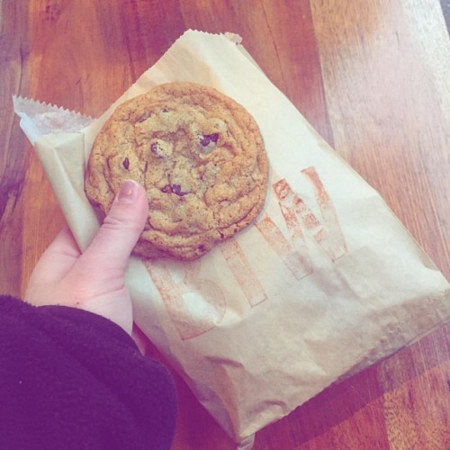 Is it possible for the best chocolate chip cookie in all is NYC is gluten-free and dairy-free?! Chec