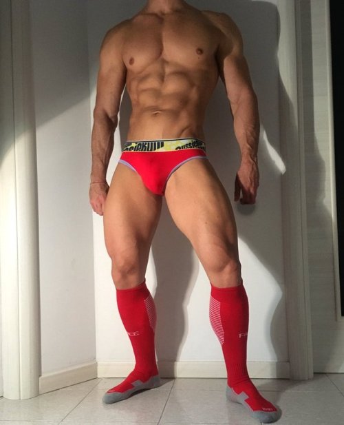 mansocks:Wow, he’s perfection itself