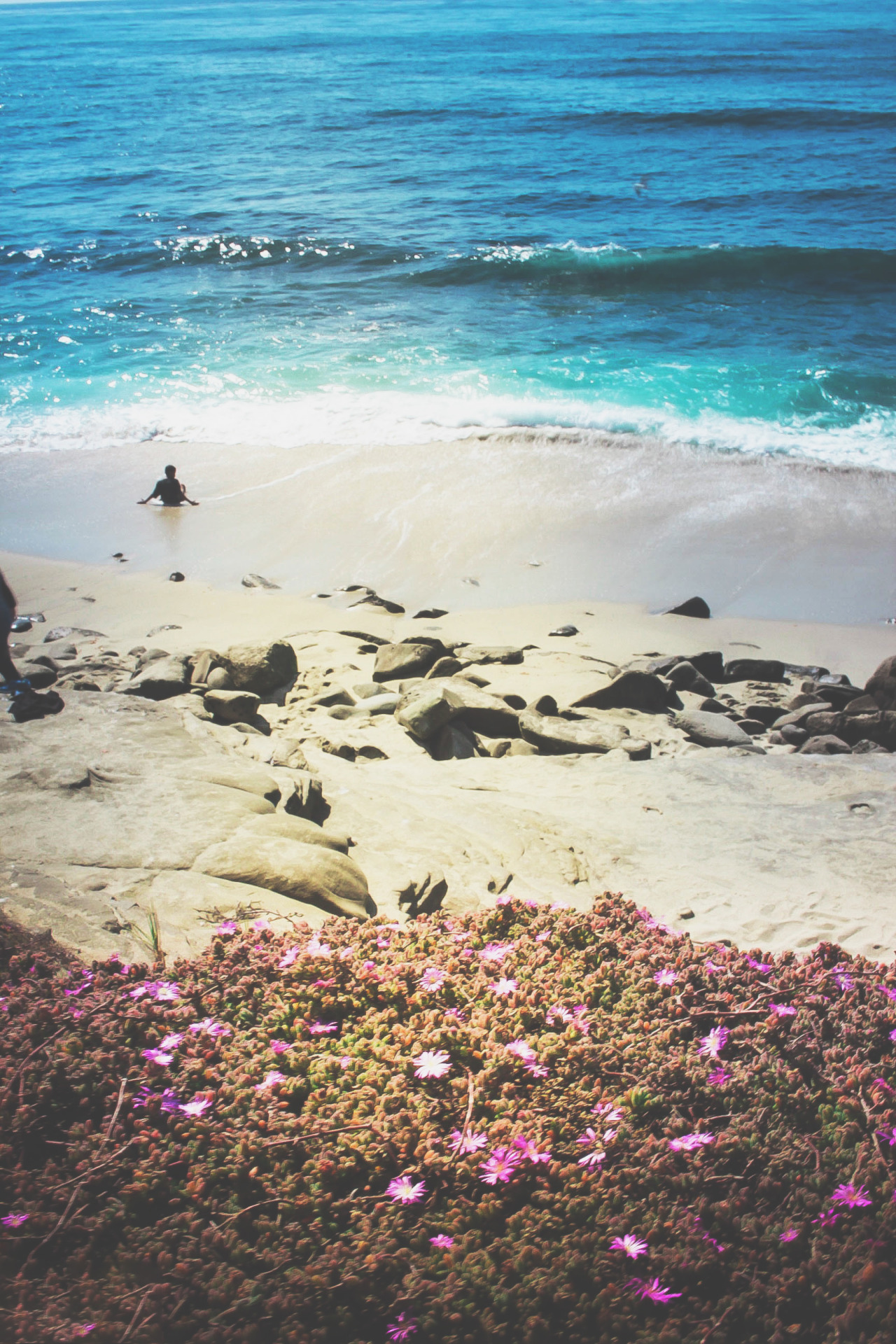 avenuesofinspiration:  Summer Daze | Photographer © | AOI