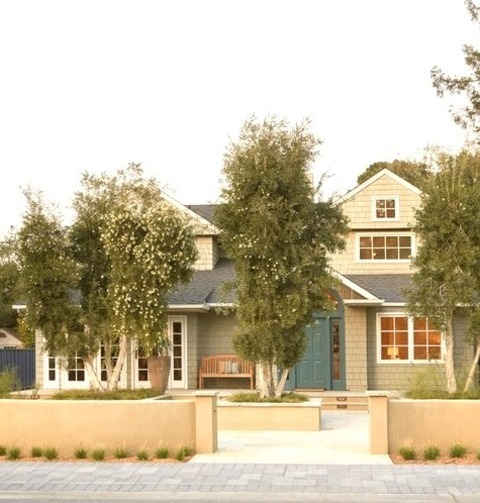 Front Yard In San FranciscoPhoto Of A Small Transitional Drought-tolerant And Full Sun Front Yard Stone