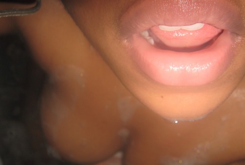 awifesinnercumslut:  cumstanza:  awifesinnercumslut:  Had a couple comments about my lips soooooo 💋💋😘  What a perfect mouth  Thank you ;-) hehe  Damn I want to drop a nut in there
