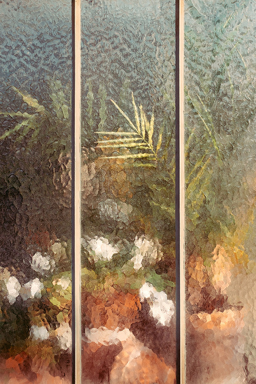 angel:Oh wow the plants through the glass look like an oil painting