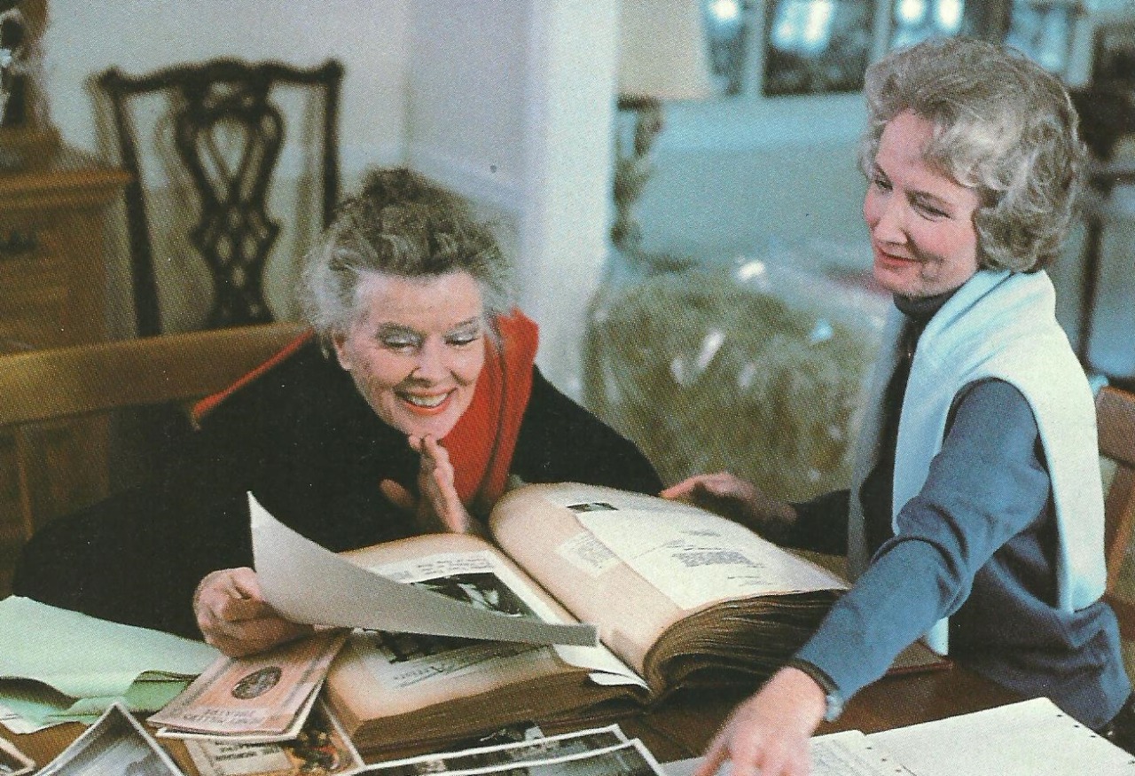 “Katharine Hepburn with friend Susie Tracy looking at pictures of Susie’s father Spencer Tracy, 1985. Happy birthday, Susie!
”