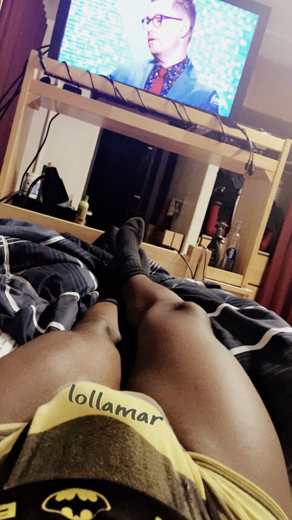 ohsocurious1:  lollamar:  Thigh Appreciation Post.   Sexiness!!