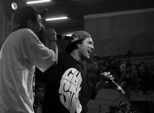 monkeystylez:  Si te encuentras en un momento un tanto difícil de vivir, debes decidir, no desistir….♫♪♫