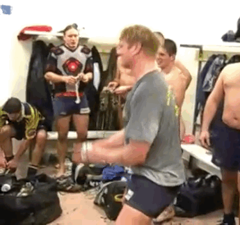 notdbd:  Olympique Marcquois Rugby (OMR)  dans le vestiaire Rugby players from the