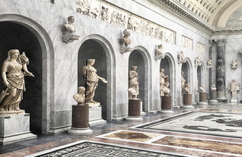 Braccio Nuovo of Museo Chiaramonti- a neoclassical masterpiece of architecture and museography displ