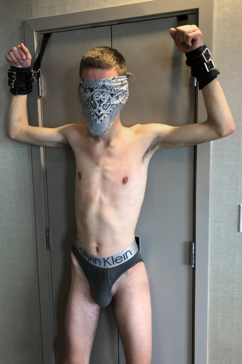 slavebondageboys:A first time for everything !