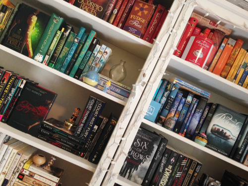 the-knights-who-say-book:recently did some rearranging!