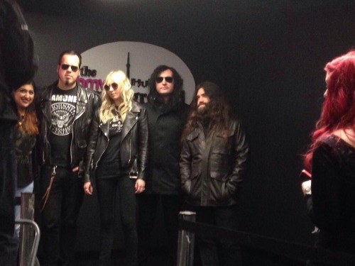 momsen-news:The Pretty Reckless Meet &amp; Greet at HMV Canada in Toronto