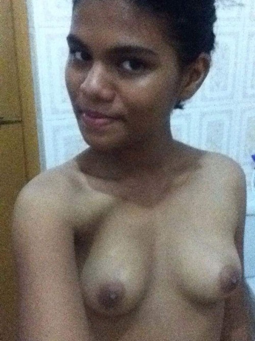 nude123pirates:  Lonely