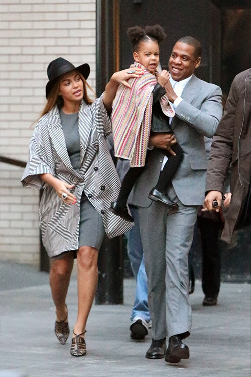 beyoncefashionstyle:  Beyoncé, Jay Z &amp; Blue Ivy in NYC (Dec. 7)