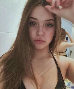 Gabriella (17 Photo)