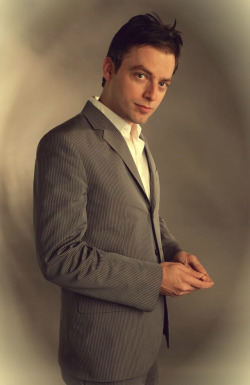 hotfamous-men:  Justin Kirk