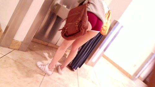 creepshotdude: Thanks for the submission