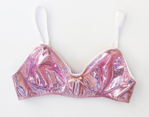 inlovewithburlesquelingerie:  Bones Lingerie