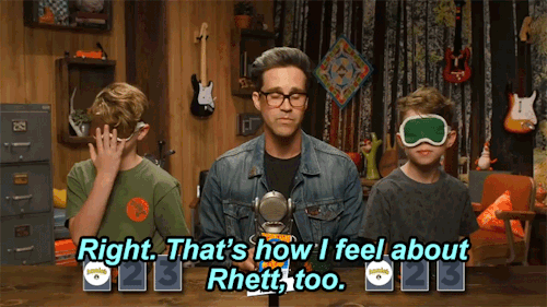 goodmythicalshipping:Like father, like son! [  X  ]
