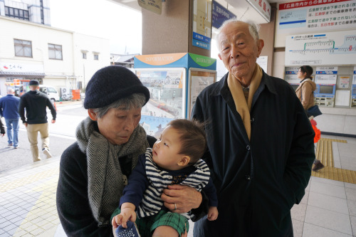  #338 Over 3 generations.13.Dec.2015 Miyajima-guchi