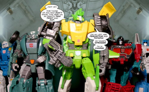brotherbuford:  Picked up the new Springer voyager figure yesterday, and considering how much it resembles the comic and I have all the figures necessary for this I had no choice but to recreate this scene from Last Stand of the Wreckers. 