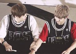 pandreos:  jin and v playing around with each other   