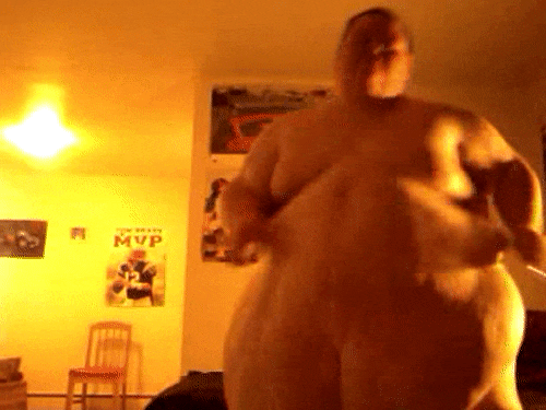 pokemonbbw191388:  smother-me-in-ur-blubber:  Damn. He can climb into my bed anytime.