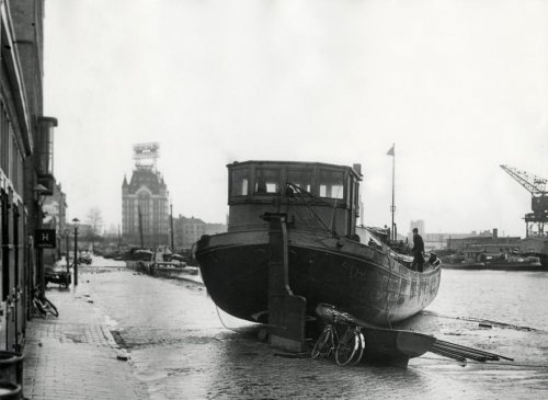 Photographs of the 1953 North Sea floodall taken in the Netherlands, february 1953
• Dikebreach near Papendrecht (X)
• People feeing their flooded villages (X)
• Soldiers rowing survivors to land, Zeeland (X)
• Farmer leading a cow through the...