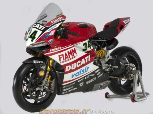 daidegas:  2014 Ducati 1199 WSBK, http://www.daidegasforum.com/forum/foto-video/583901-2014-ducati-1199-superbike-foto-ufficiali.html 