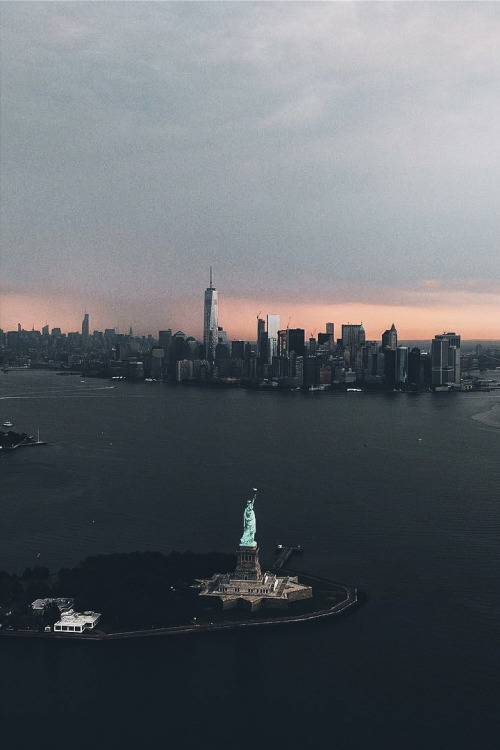 ikwt:Empire State! (ryanmillier) | instagram