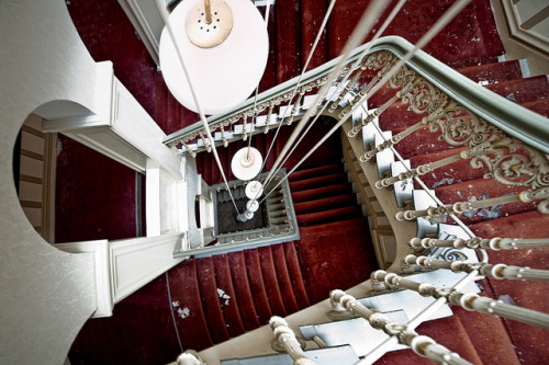 odditiesoflife: The Real Abandoned Overlook Hotel Unlike the fictional Overlook Hotel in Stanley Kub