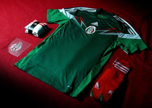 adidasfootball:  Mexico’s new kit for the 2014 FIFA World Cup battle that awaits tomorrow.  Show you