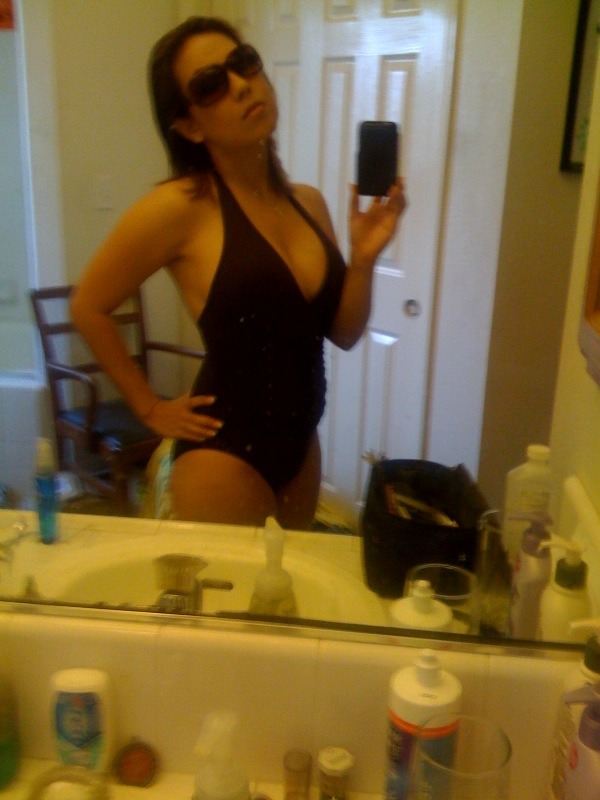 thankjobs4iphone:  iNotNude collection