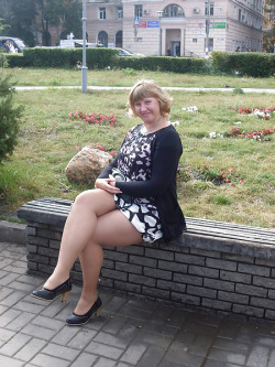 bbwinpantyhose:  dandenier:  Nice tights!  nice 